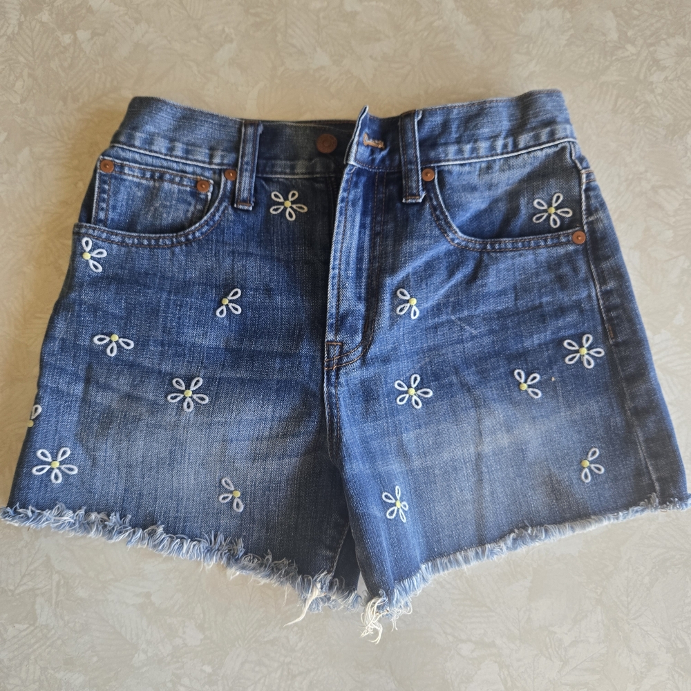 Madewell Denim Shorts with White Daisy Embroidery, 100% Cotton